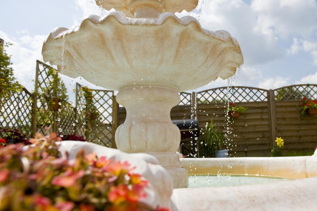 שיצ'וצ'ינק Abidar Hotel Spa & Wellness מראה חיצוני תמונה