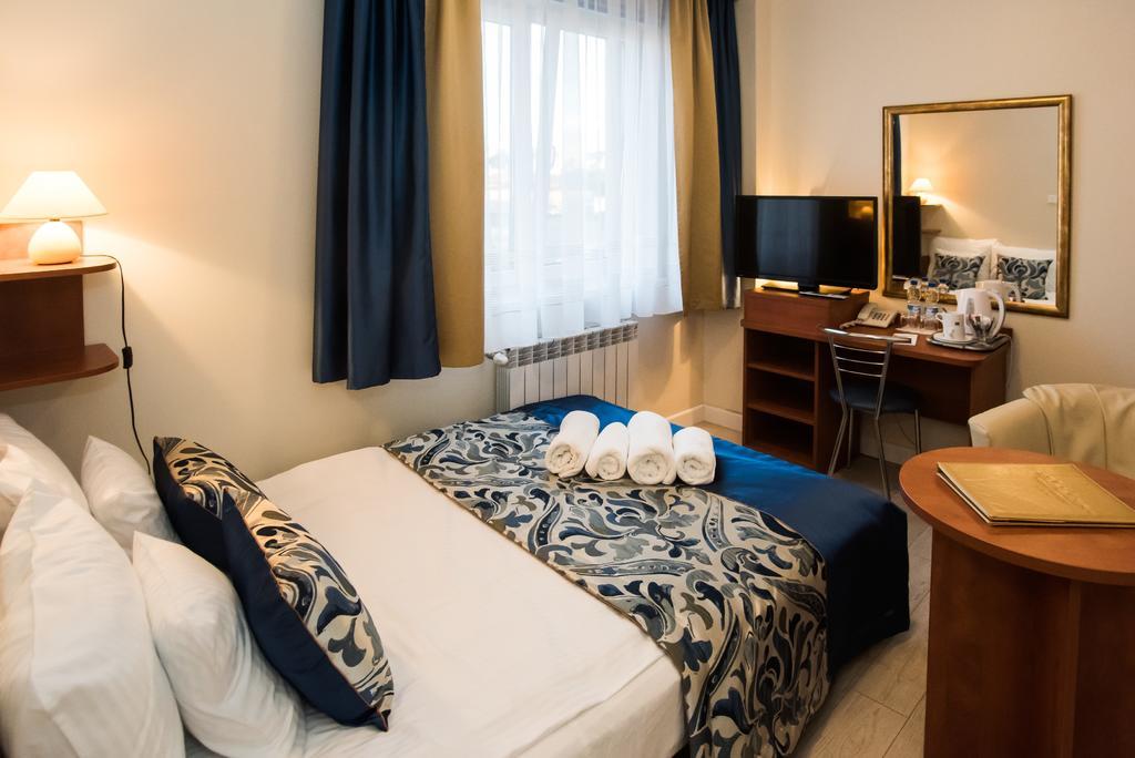 שיצ'וצ'ינק Abidar Hotel Spa & Wellness מראה חיצוני תמונה