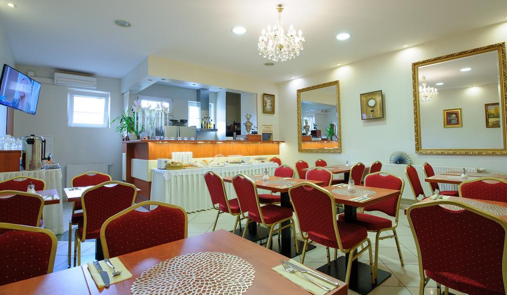 שיצ'וצ'ינק Abidar Hotel Spa & Wellness מראה חיצוני תמונה